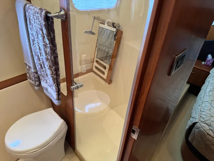 Island Girl Yacht Photos Pics Master Head