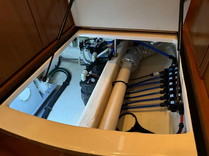 Island Girl Yacht Photos Pics Water Pumps