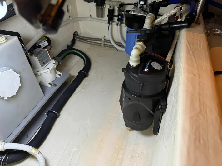 Island Girl Yacht Photos Pics Water Pumps