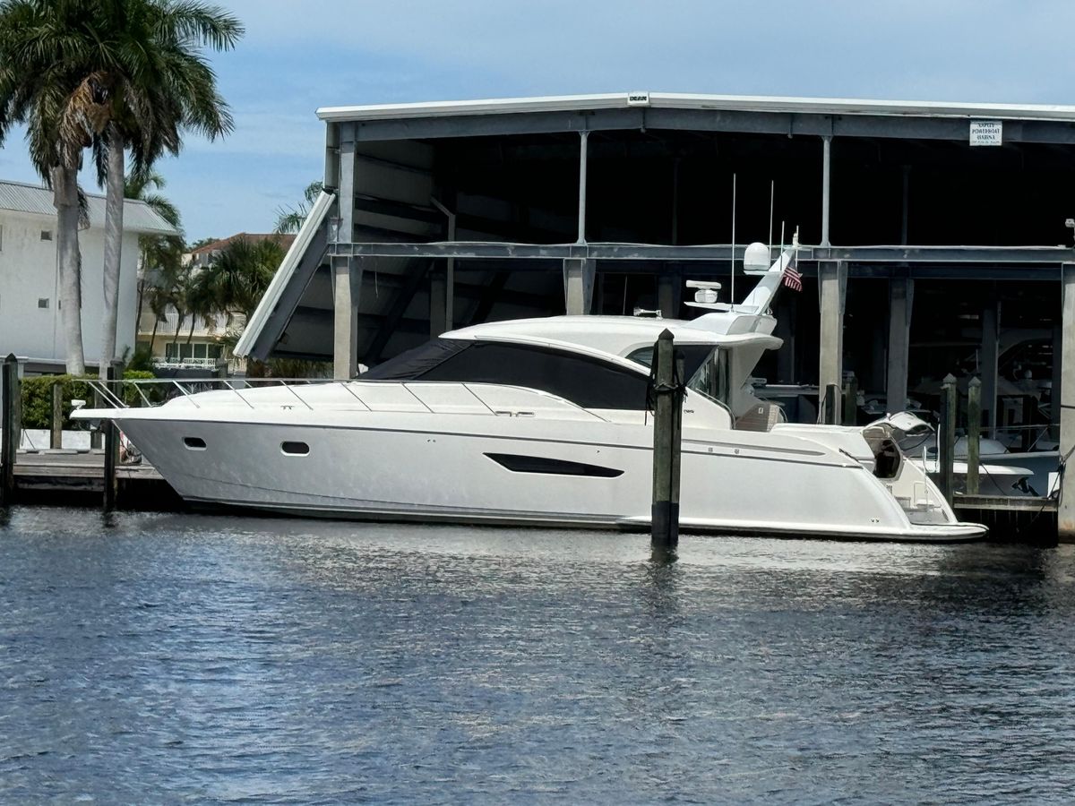 2010 Tiara Yachts 58 