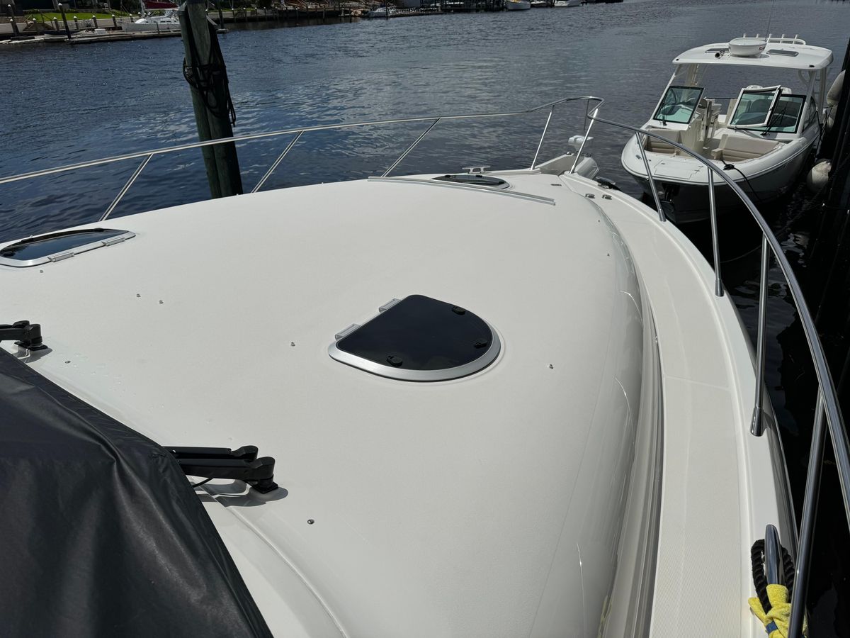 2010 Tiara Yachts 58 