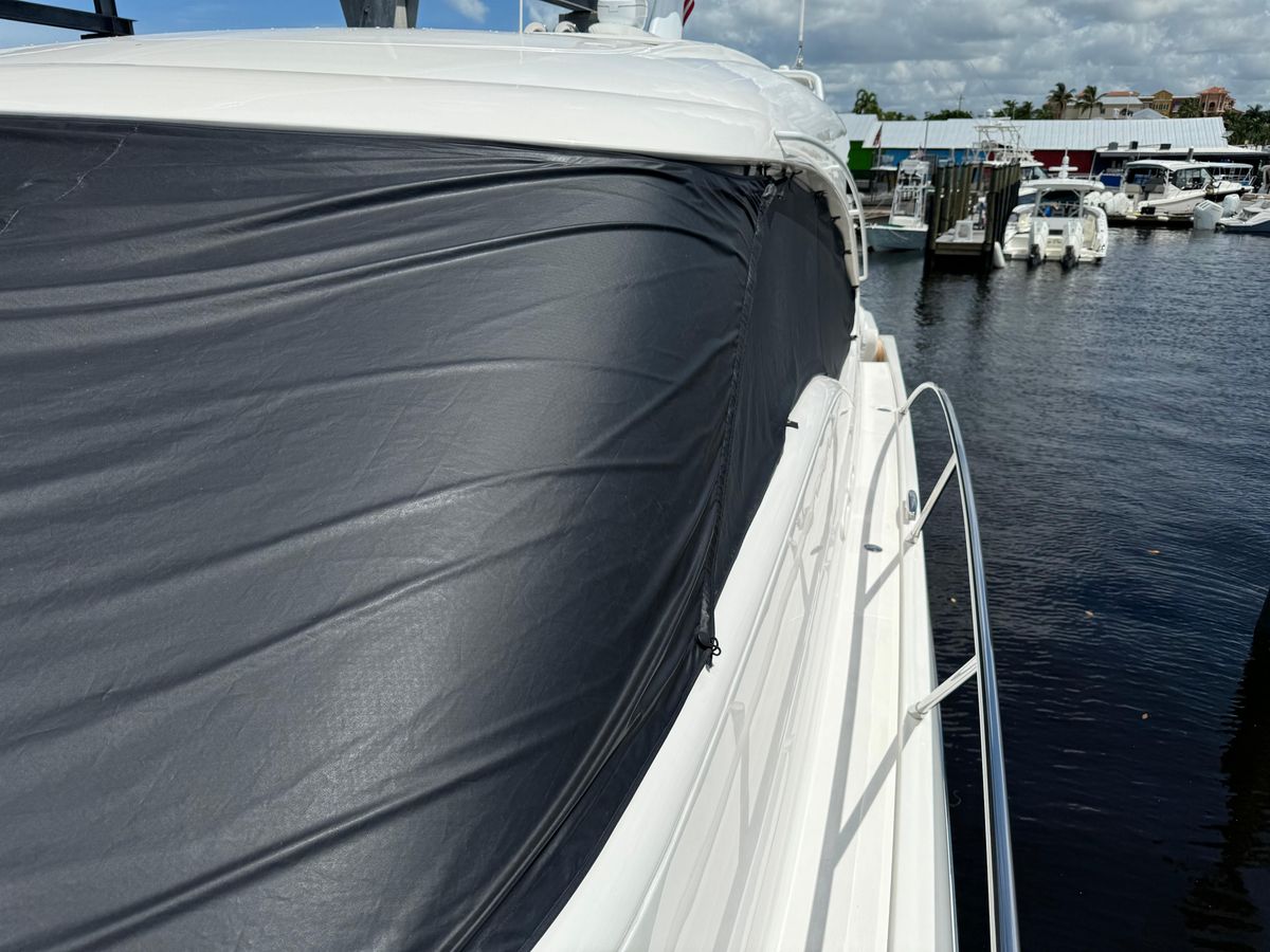 2010 Tiara Yachts 58 
