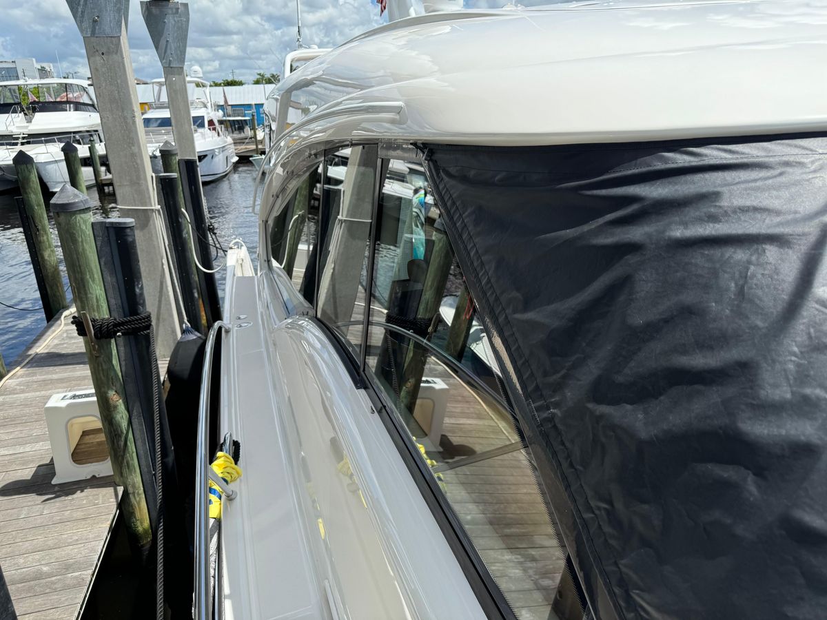 2010 Tiara Yachts 58 