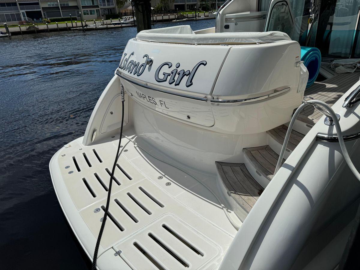 2010 Tiara Yachts 58 