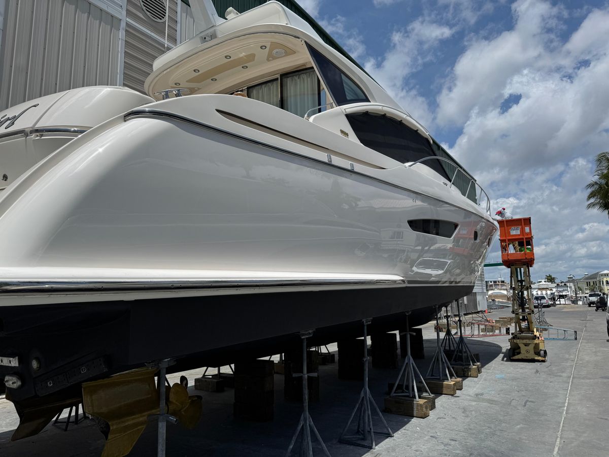 2010 Tiara Yachts 58 