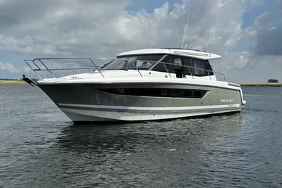 2011 Jeanneau NC 11