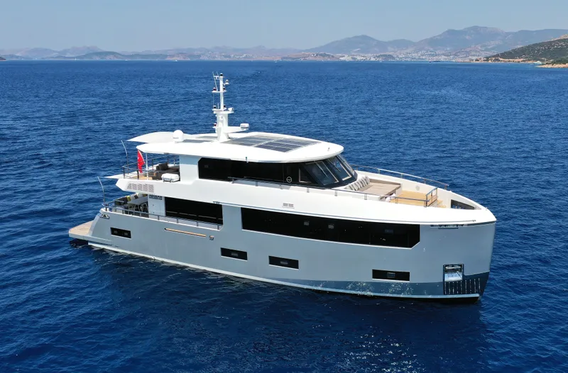 Tortura Yacht Photos Pics 