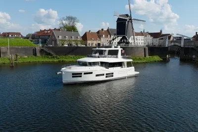 2024 Beneteau Grand Trawler 62