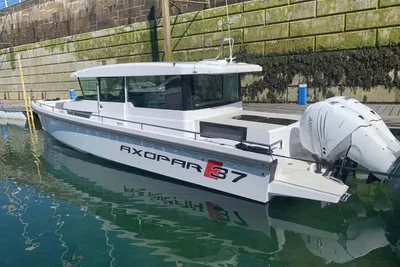 2017 Axopar 37 AC