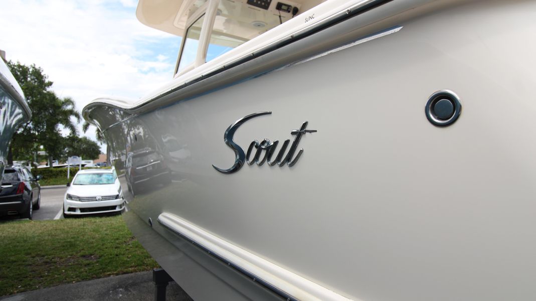 2015 Scout 320 LXF