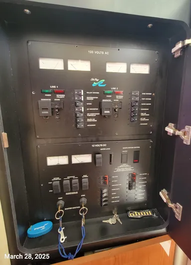 'next Week' Yacht Photos Pics 2000 Sea Ray 380 Aft Cabin - 'Next Week'