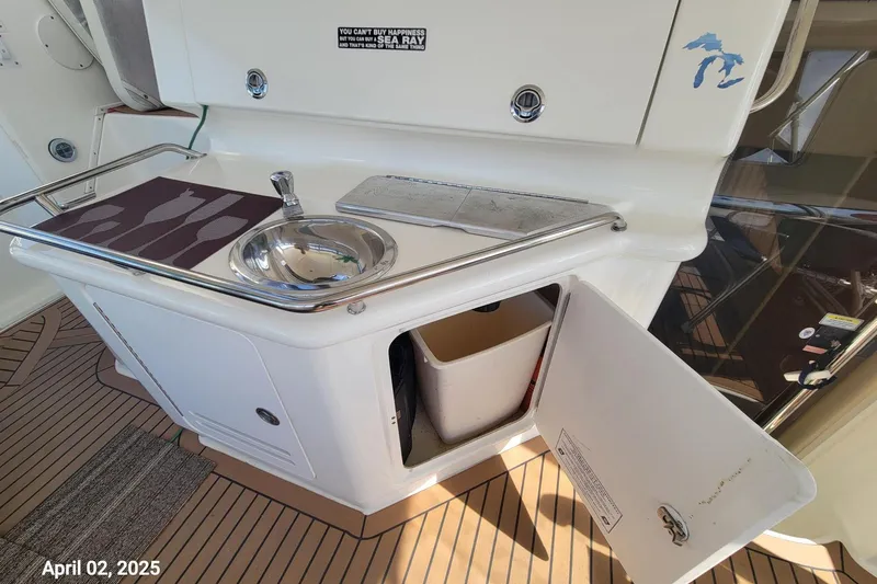 'next Week' Yacht Photos Pics 2000 Sea Ray 380 Aft Cabin - 'Next Week'
