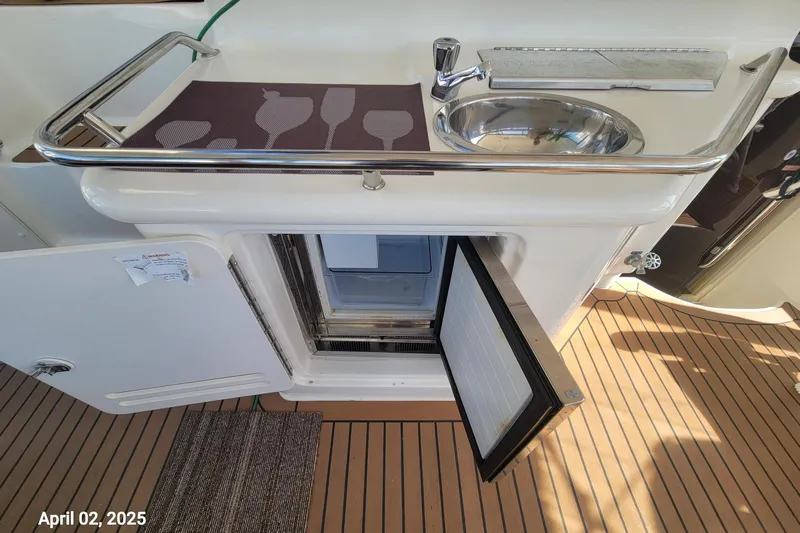 'next Week' Yacht Photos Pics 2000 Sea Ray 380 Aft Cabin - 'Next Week'