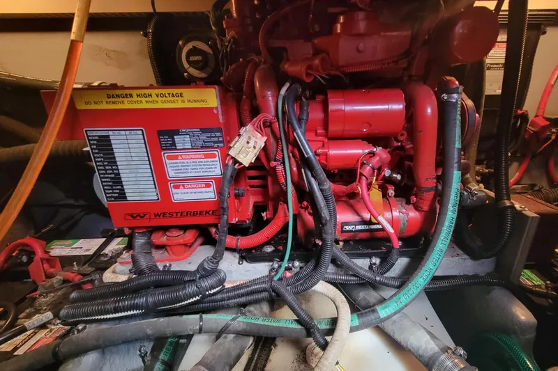 'next Week' Yacht Photos Pics 2000 Sea Ray 380 Aft Cabin - 'Next Week'