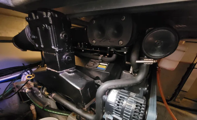 'next Week' Yacht Photos Pics 2000 Sea Ray 380 Aft Cabin - 'Next Week'