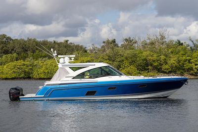 Yacht