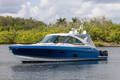 Yacht