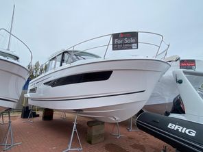 2023 Jeanneau Merry Fisher 895 Offshore