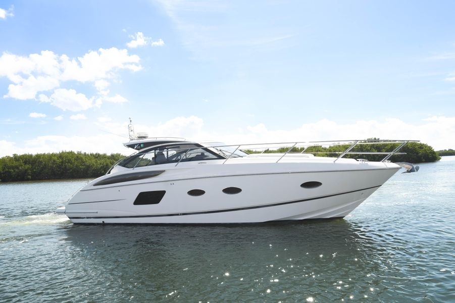 2015 Princess V39