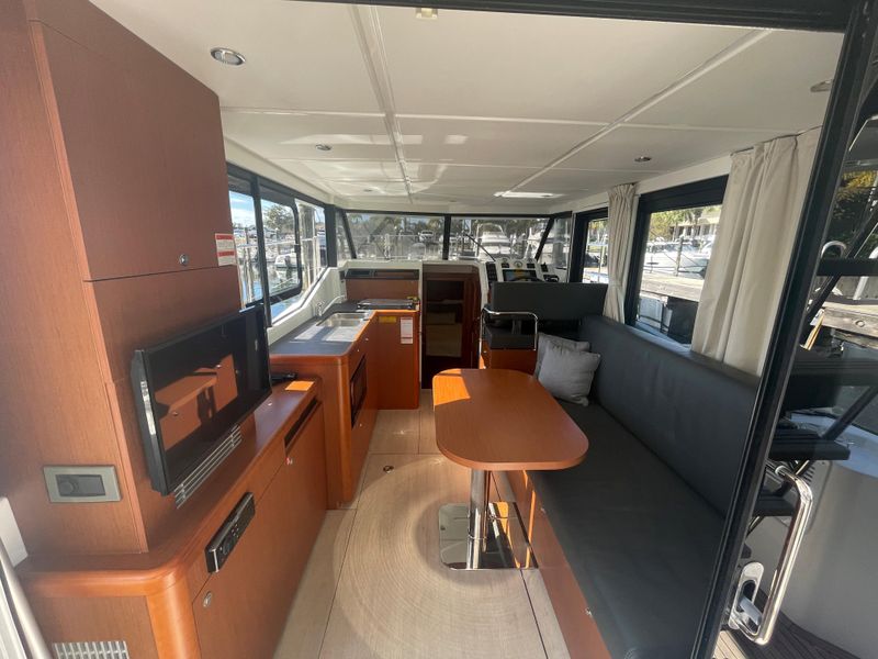 2019 Beneteau Swift Trawler 30