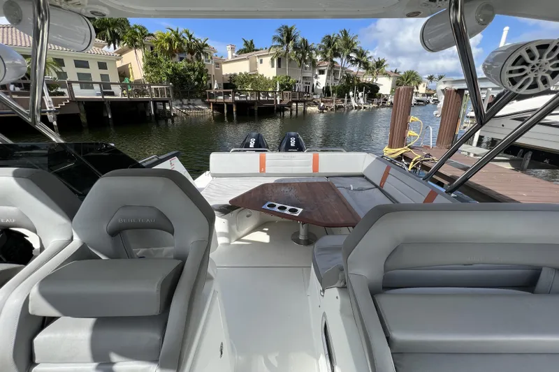  Yacht Photos Pics 2020 Beneteau 32' Flyer 10