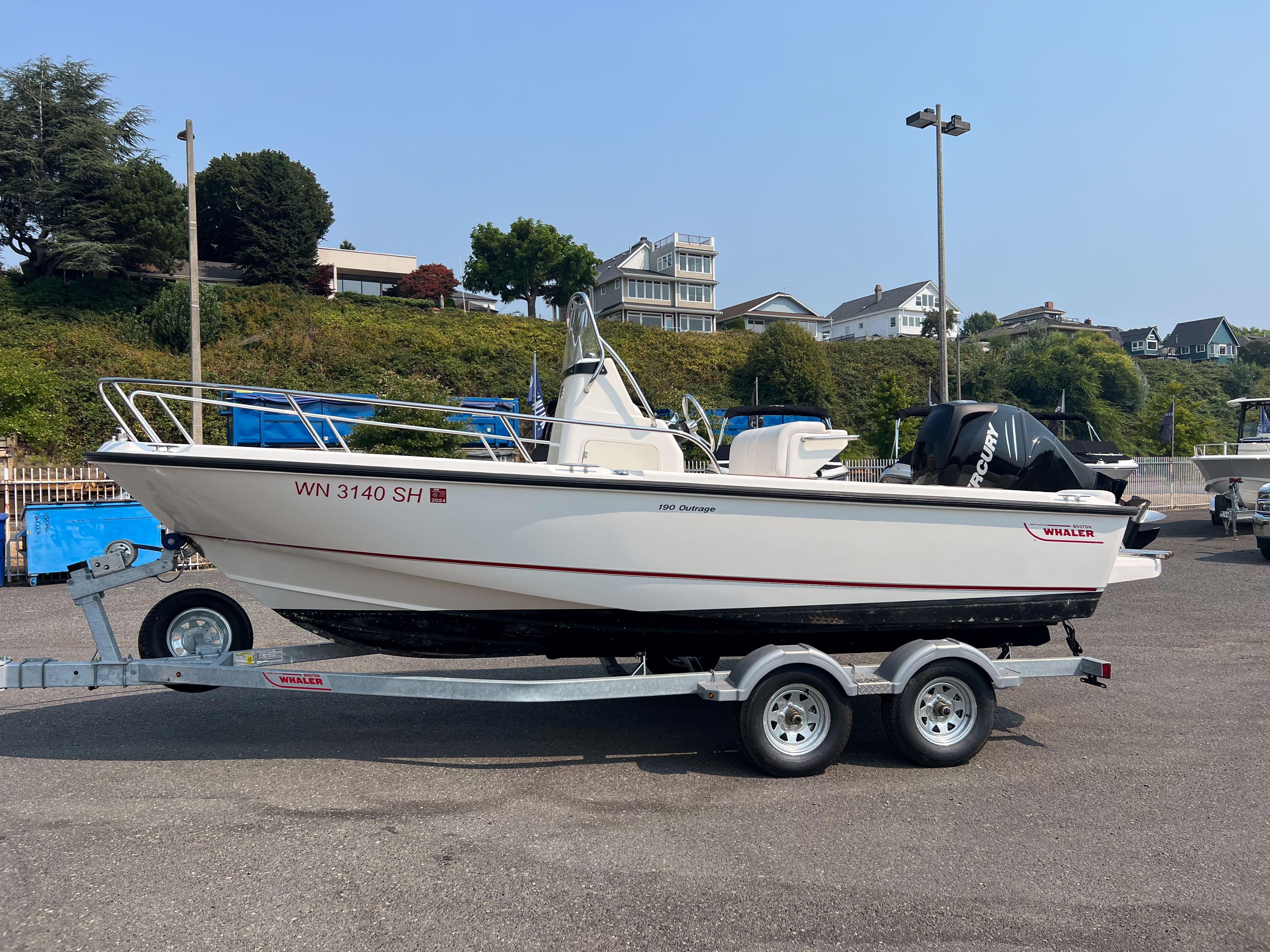 2015 Boston Whaler 190 Outrage Sports Cruiser for sale - YachtWorld