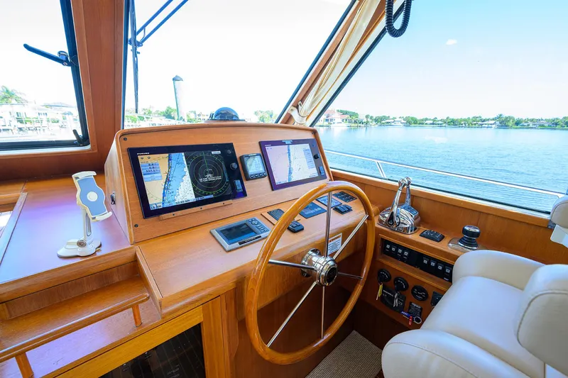 Seabird Yacht Photos Pics 