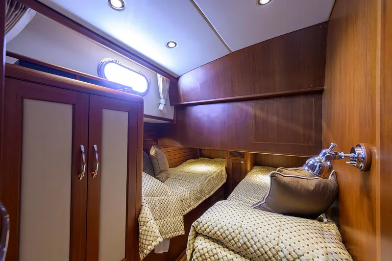 Seabird Yacht Photos Pics 