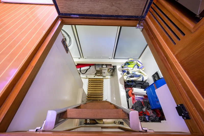 Seabird Yacht Photos Pics 