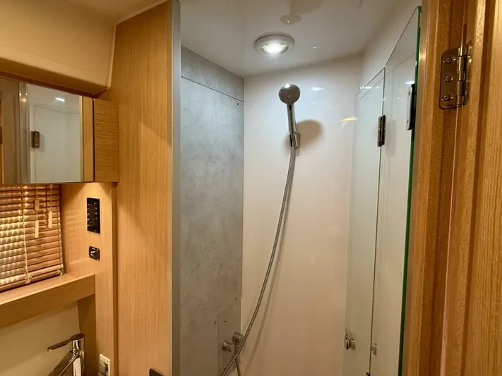  Yacht Photos Pics 2022 Bavaria Sr41 - Image 32