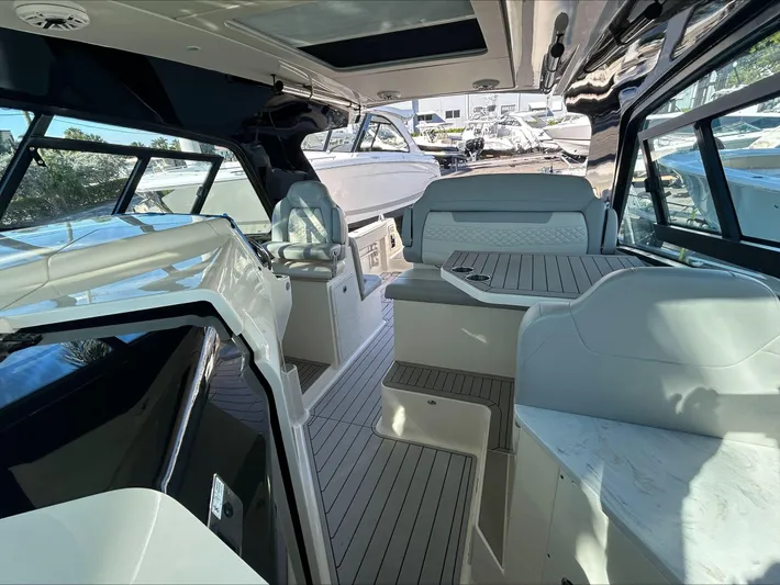 Yacht Photos Pics 2022 Scout 350 Lxz - Image 7