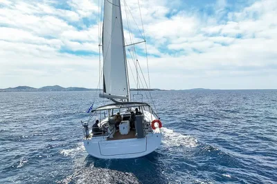 2018 Beneteau Oceanis 51.1