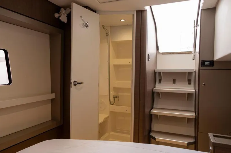Tatani Yacht Photos Pics Interior of 2021 Bali 4.8 yacht featuring a compact bathroom and modern design.