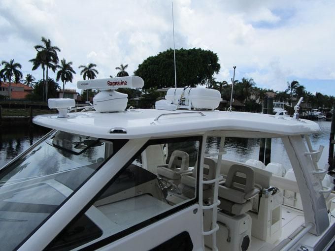 2018 Boston Whaler 420 Outrage