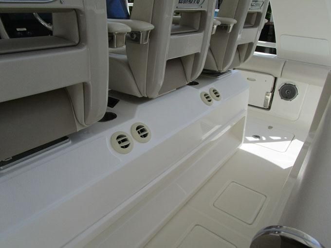 2018 Boston Whaler 420 Outrage