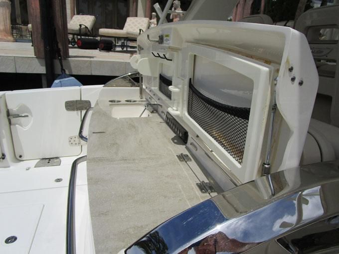 2018 Boston Whaler 420 Outrage