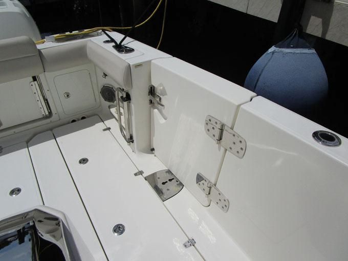2018 Boston Whaler 420 Outrage
