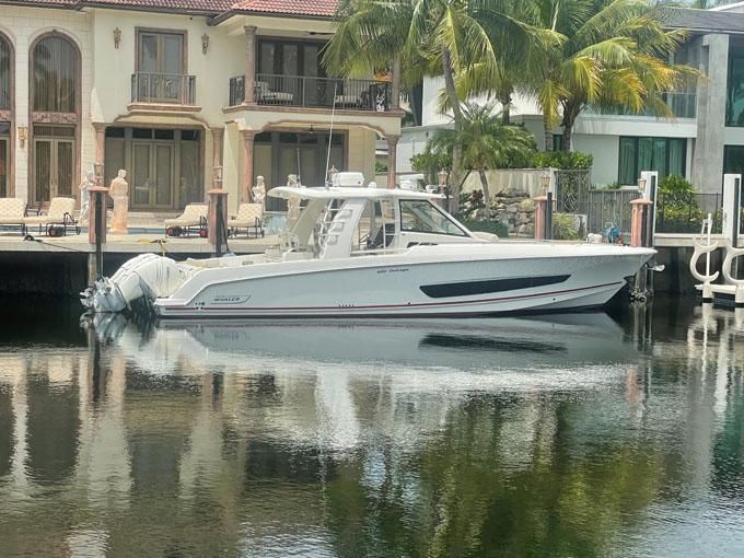 2018 Boston Whaler 420 Outrage