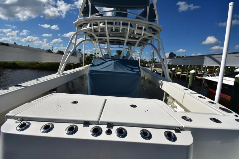 A Salt Weapon Yacht Photos Pics Cockpit