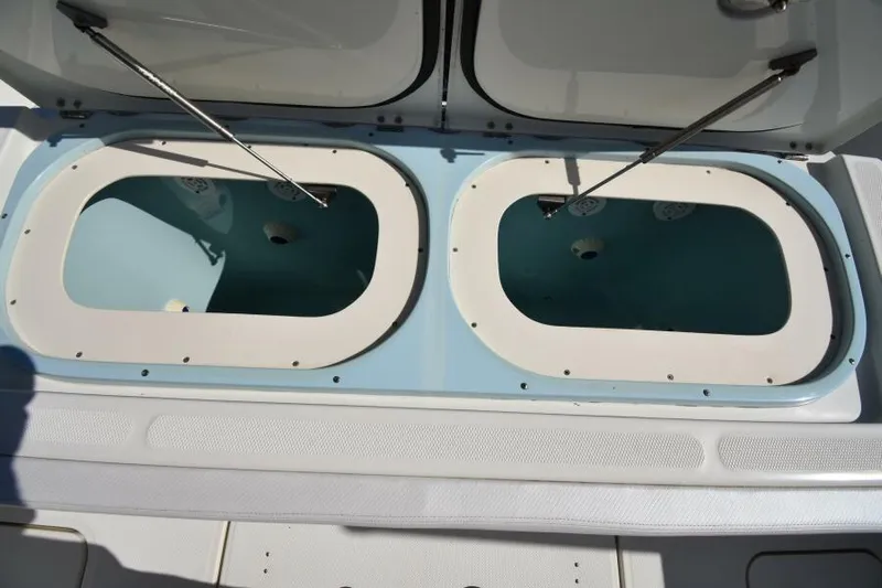 A Salt Weapon Yacht Photos Pics 2012 42 Hydra-Sports SF - A Salt Weapon - Cockpit Live Well