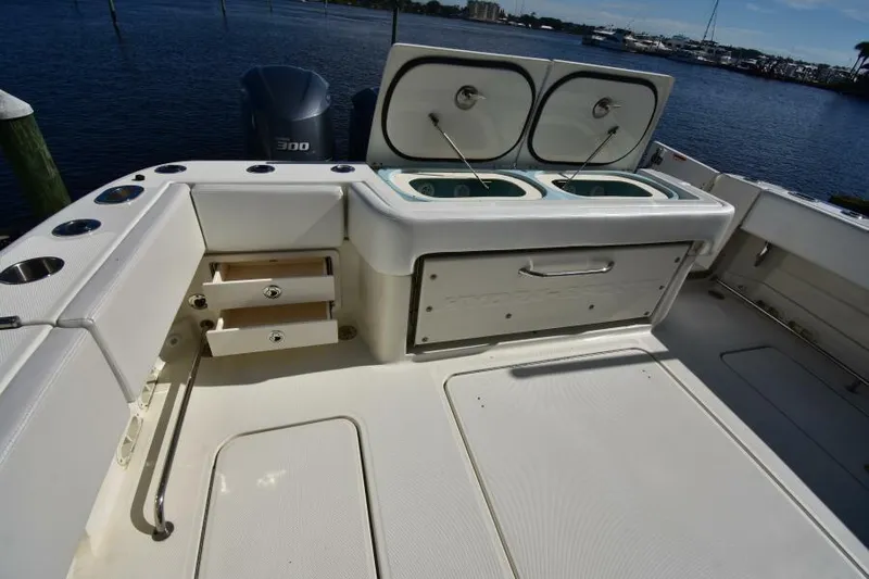 A Salt Weapon Yacht Photos Pics 2012 42 Hydra-Sports SF - A Salt Weapon - Cockpit Fish Box & Storage