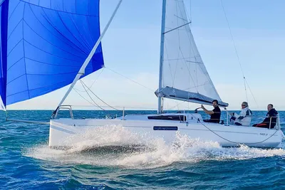 2021 Beneteau First 27