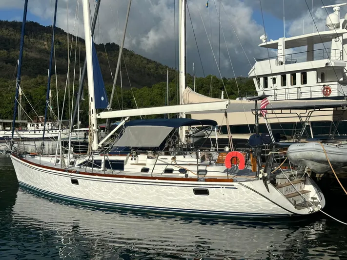 Aeoli Yacht Photos Pics 