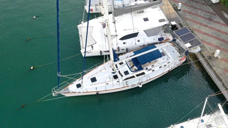 Aeoli Yacht Photos Pics 