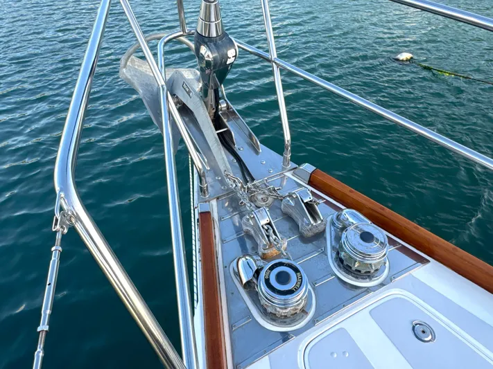 Aeoli Yacht Photos Pics 