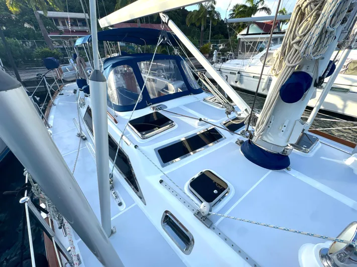 Aeoli Yacht Photos Pics 