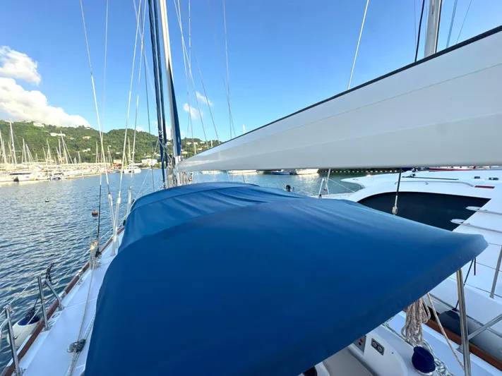 Aeoli Yacht Photos Pics 