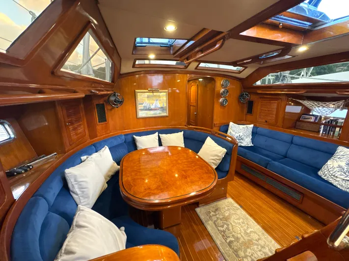 Aeoli Yacht Photos Pics 