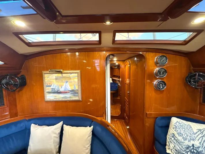 Aeoli Yacht Photos Pics 