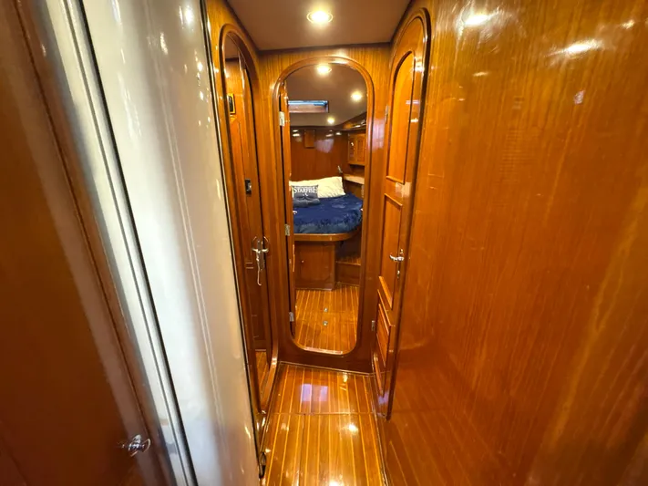 Aeoli Yacht Photos Pics 